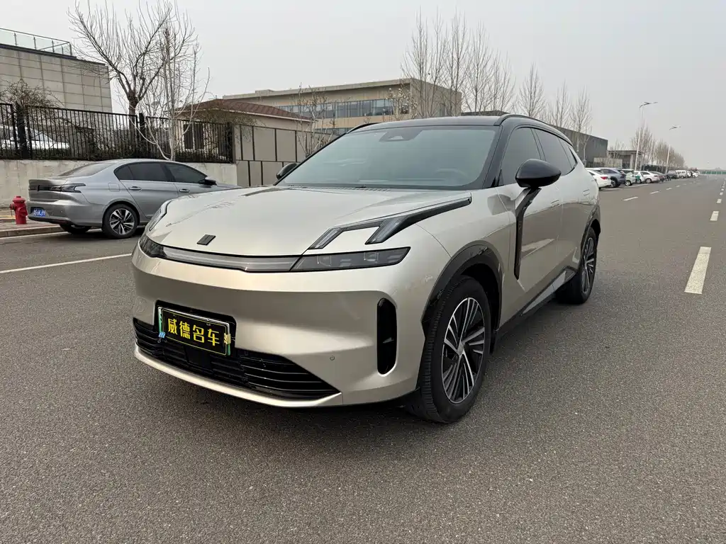 Lynk & Co 08 EM-P 2023 model 120km long range Halo купить на сайте DeffCars