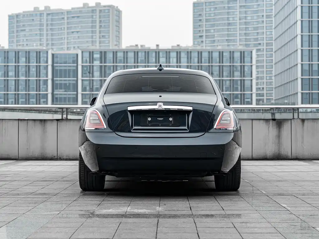 Ghost 2021 6.7T long wheelbase version купить на сайте DeffCars