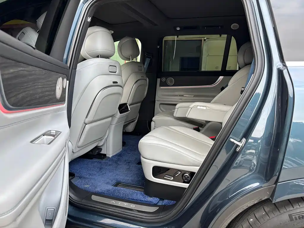 Wenjie M9 2024 extended range Ultra version 42kWh 6-seater version купить на сайте DeffCars