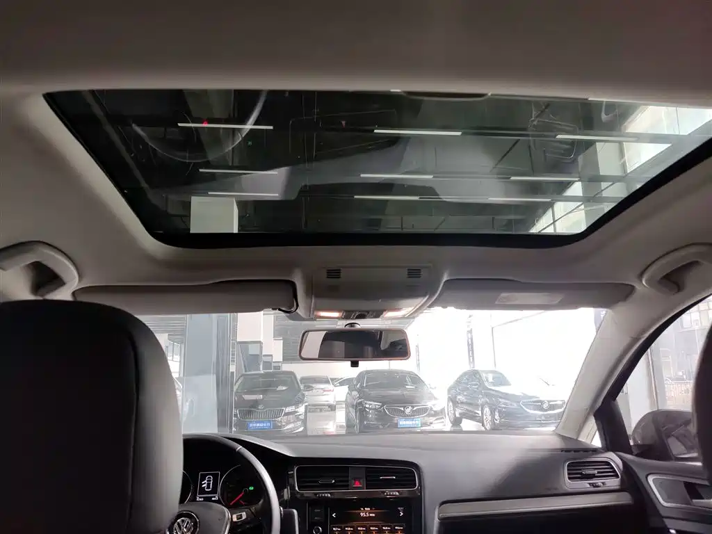 Golf 2019 200TSI DSG Comfort and Progress Edition National VI купить на сайте DeffCars