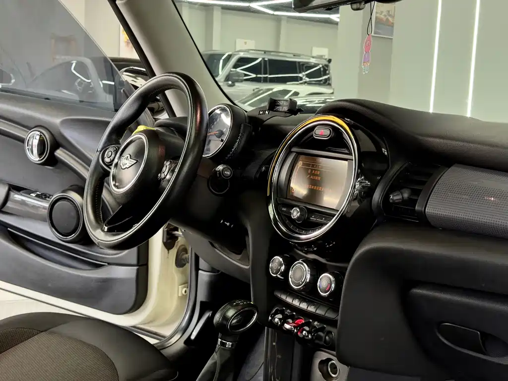 MINI 2014 1.2T ONE+ купить на сайте DeffCars