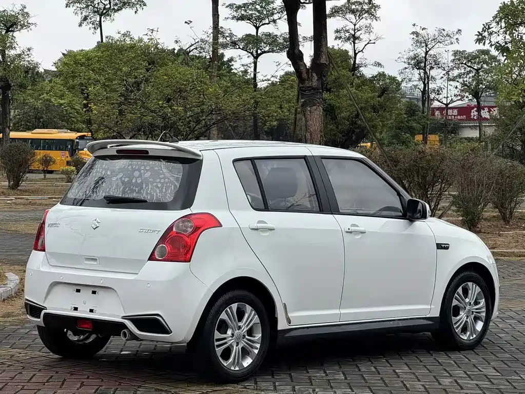 Swift 2016 1.5L automatic fashion cool version купить на сайте DeffCars