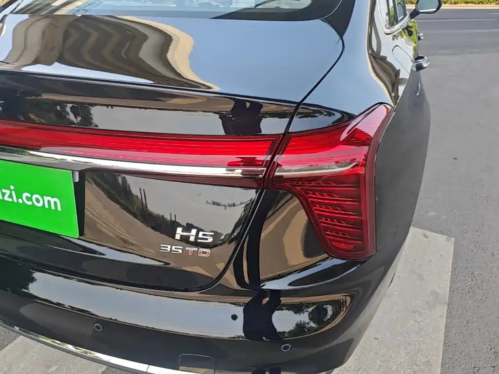 Hongqi H5 2025 1.5T DCT Flag Rhyme Edition купить на сайте DeffCars