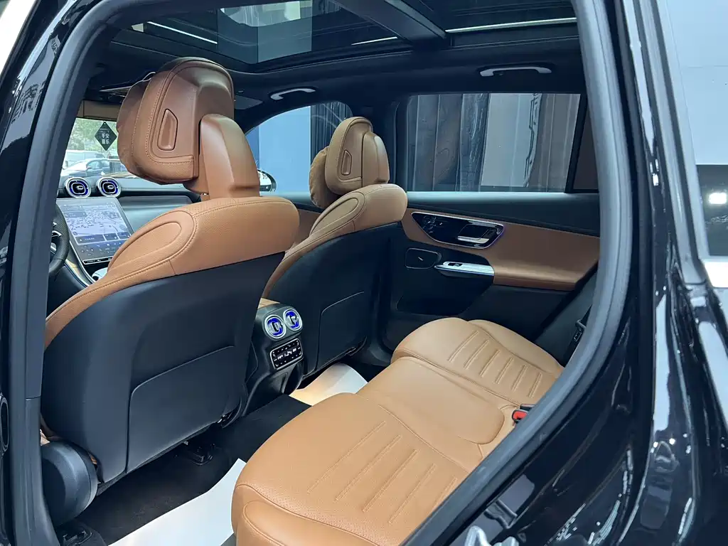 Mercedes-Benz GLC 2024 GLC 260 L 4MATIC luxury model 5 seats купить на сайте DeffCars