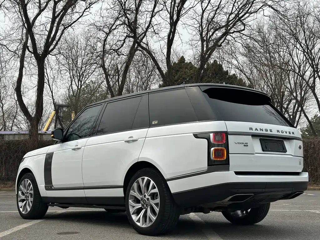 Range Rover 2021 3.0 L6 Legend Extended Classic Edition купить на сайте DeffCars