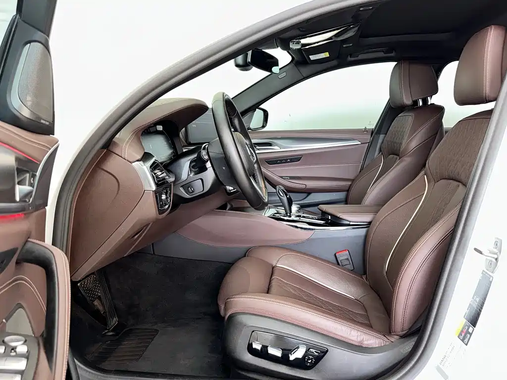 BMW 5 Series New Energy 2022 535Le Pioneer Edition M Sports Package купить на сайте DeffCars