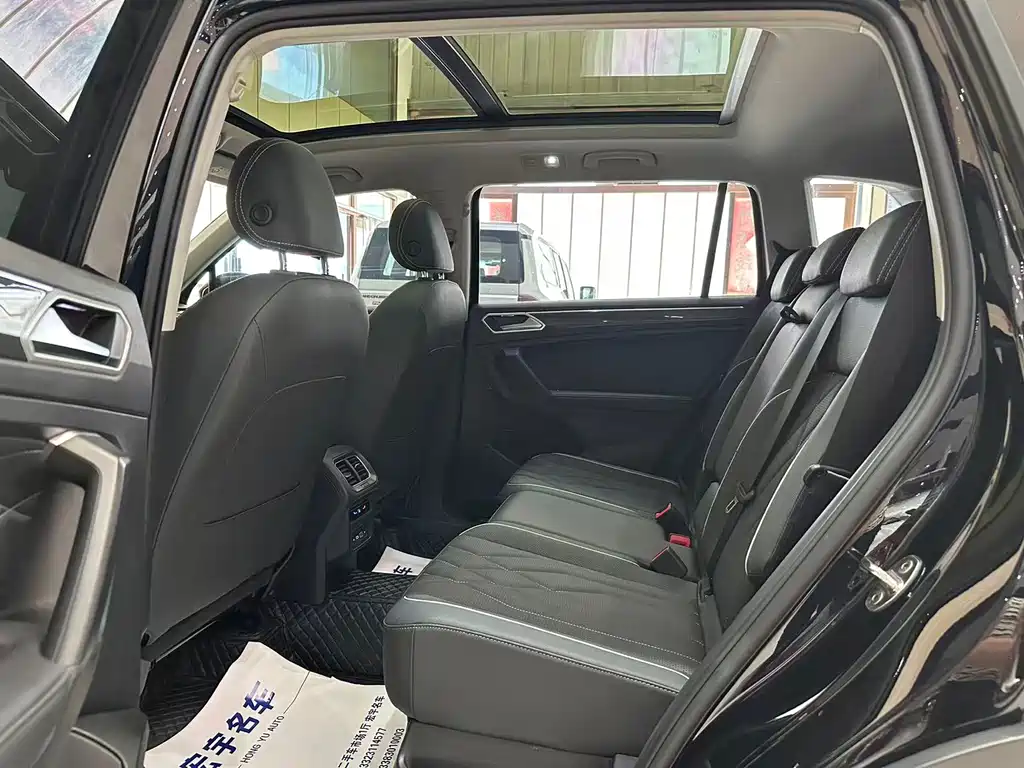 Tiguan L 2023 330TSI automatic two-wheel drive R-Line version купить на сайте DeffCars