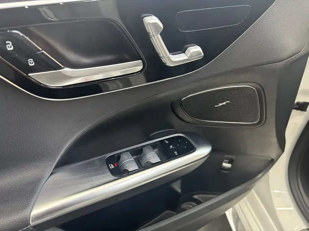 Mercedes-Benz C-Class 2022 facelift C 200 L sports version купить на сайте DeffCars