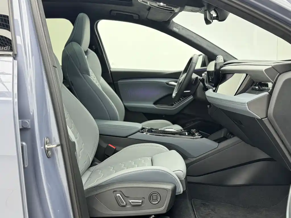 Audi Q6L e-tron 2026 first pilot version купить на сайте DeffCars