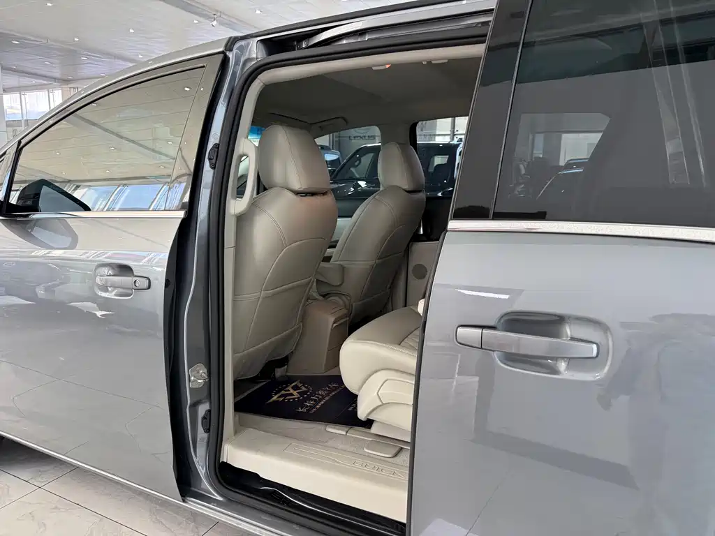 Buick GL8 2021 Land Business Class 652T Comfort купить на сайте DeffCars