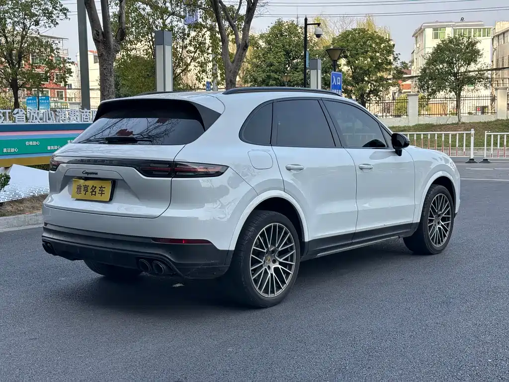 Cayenne 2023 Cayenne 3.0T Platinum Edition купить на сайте DeffCars