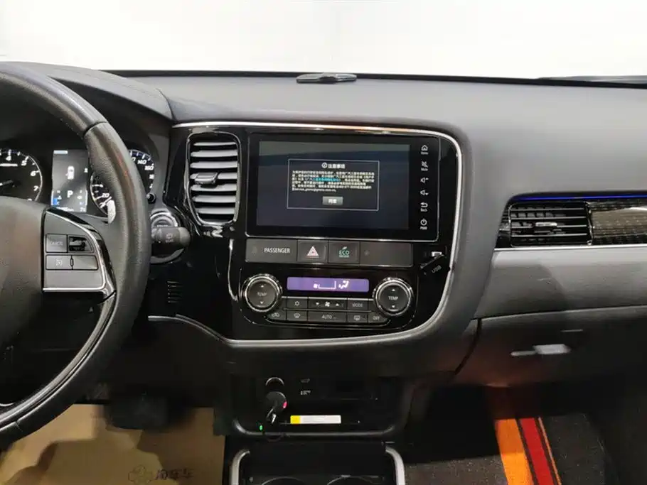 Outlander 2021 2.4L four-wheel drive exclusive version, 5 seats купить на сайте DeffCars