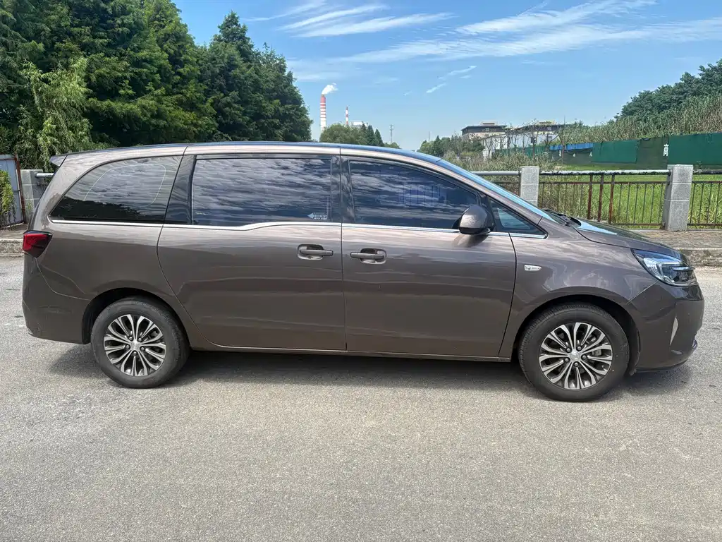 Buick GL8 2022 Land Business Class 652T Comfort купить на сайте DeffCars