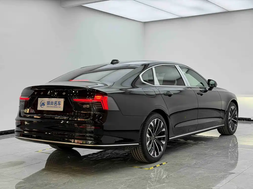 Volvo S90 2026 B5 Zhiyuan Deluxe Edition купить на сайте DeffCars