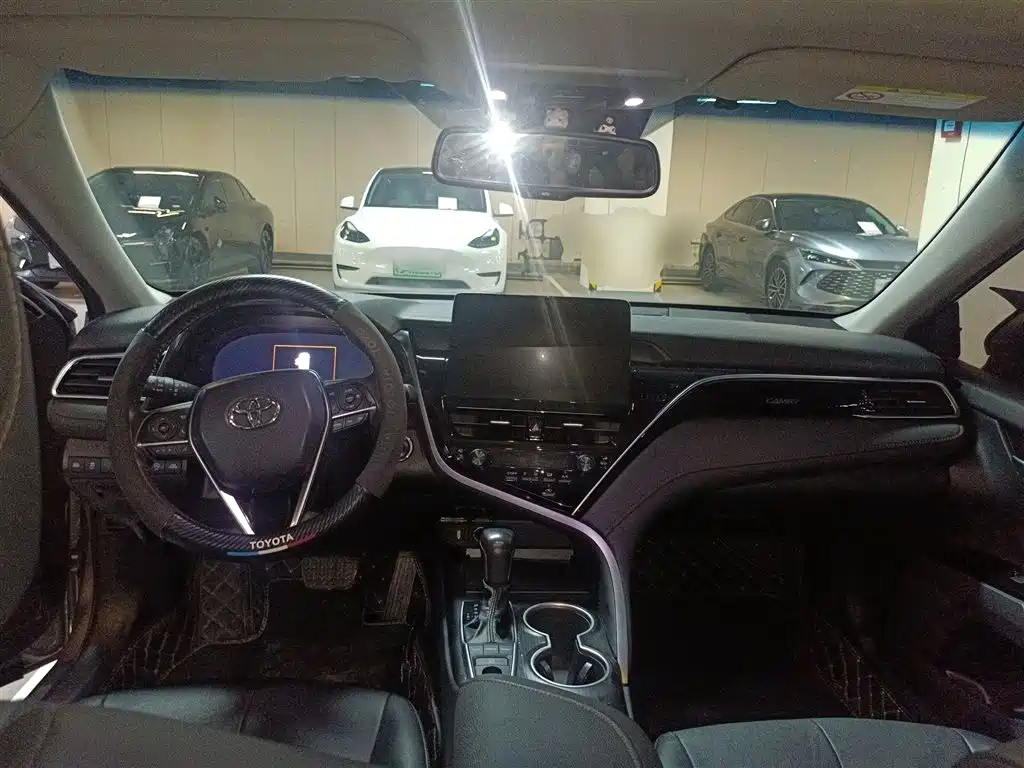 Camry 2023 2.5G Deluxe Edition купить на сайте DeffCars