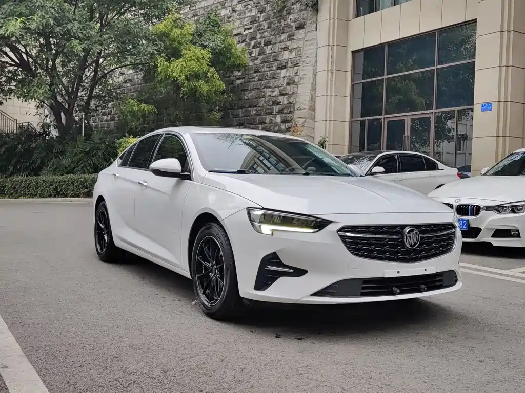 Regal 2020 552T Elite купить на сайте DeffCars