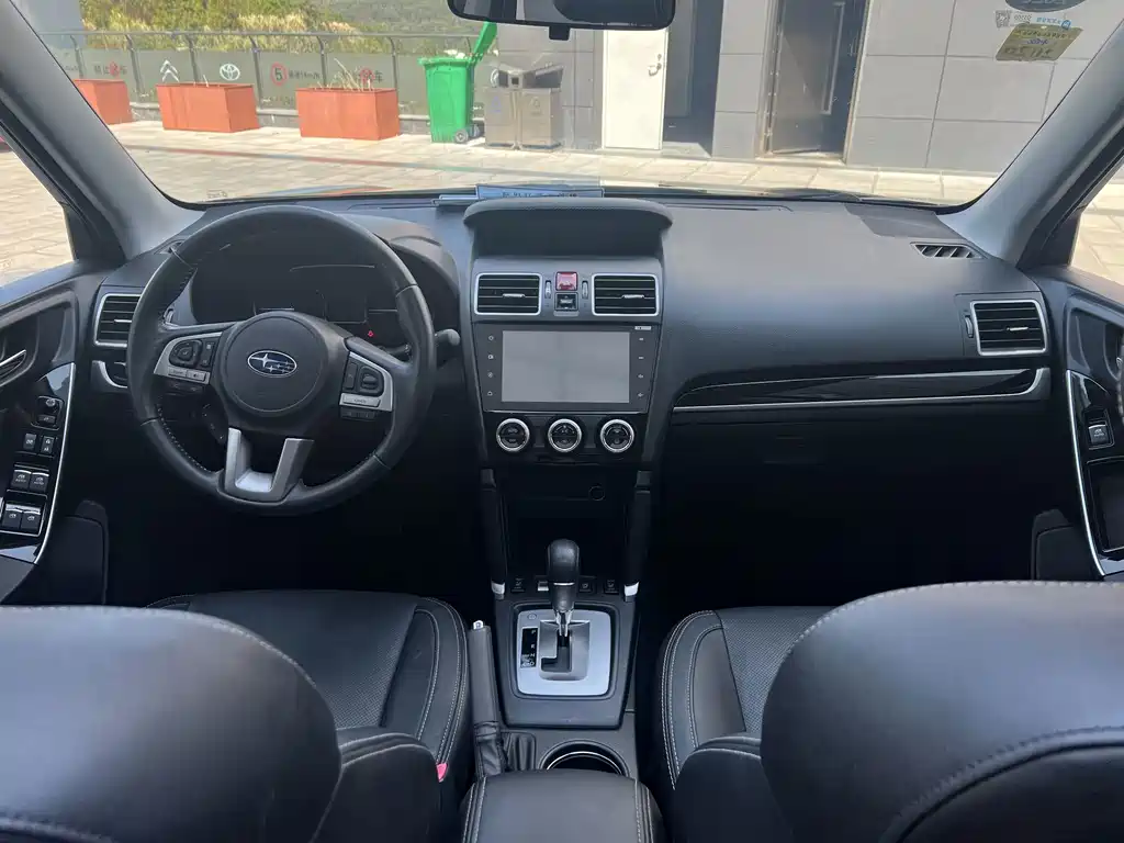Forester 2018 2.0i Deluxe Navigation Edition купить на сайте DeffCars