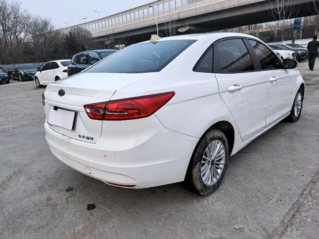 Escort 2017 facelift 1.5L automatic comfort model купить на сайте DeffCars