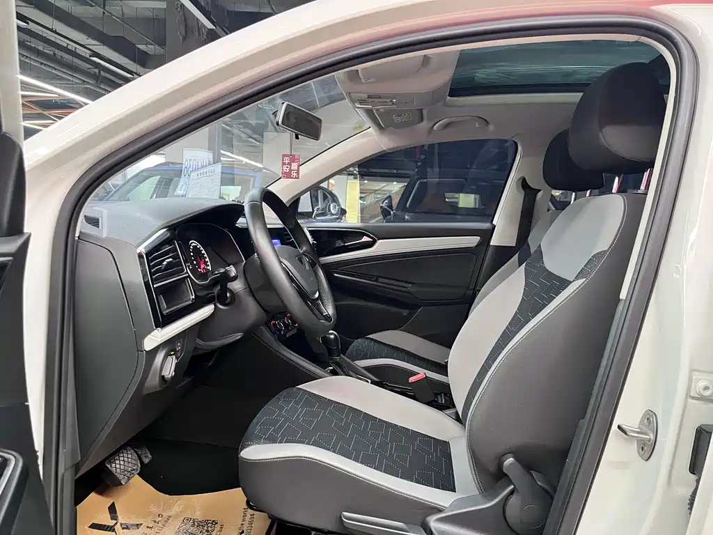 Jetta VS7 2022 280TSI automatic aggressive version купить на сайте DeffCars