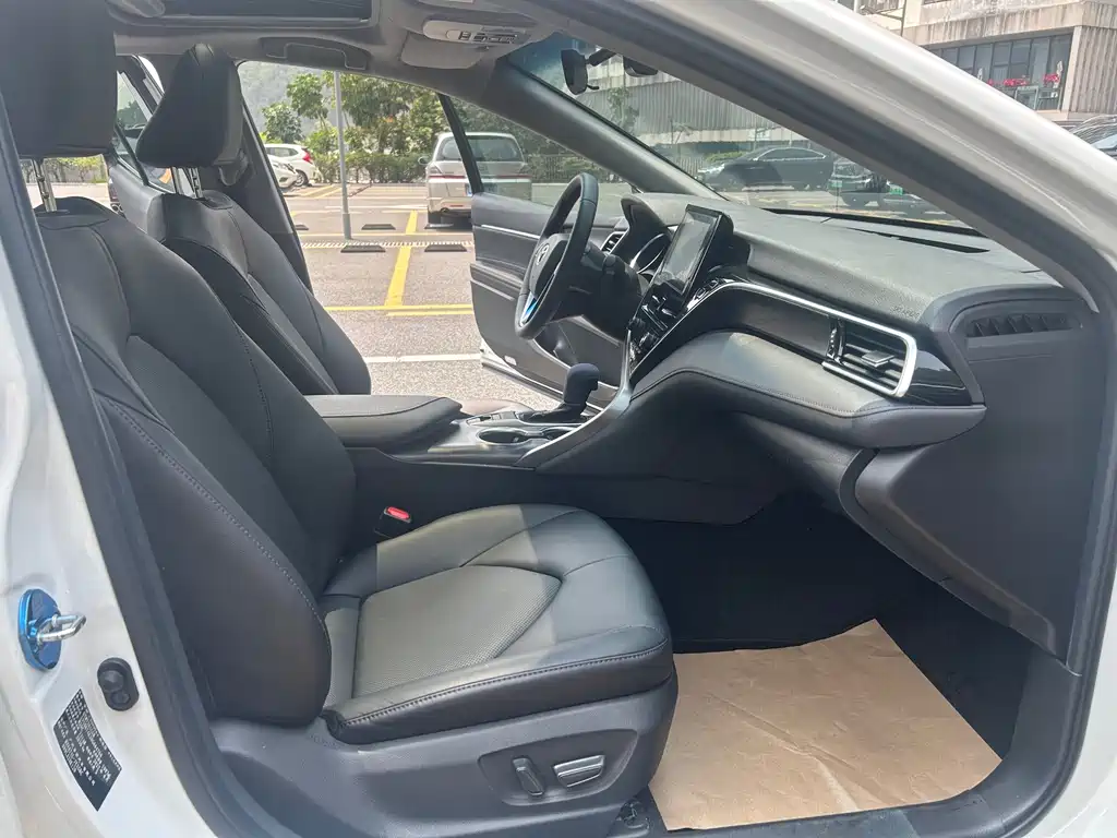 Camry 2022 2.0GVP Leading Edition купить на сайте DeffCars