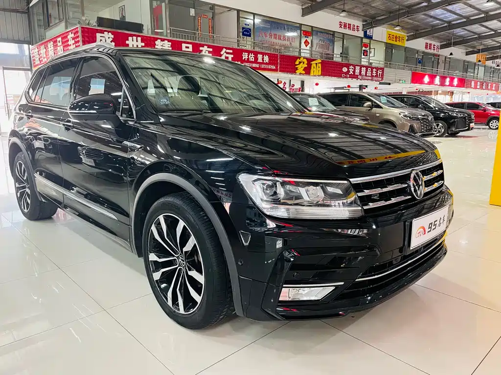 Tiguan L 2021 330TSI automatic two-wheel drive R-Line version купить на сайте DeffCars