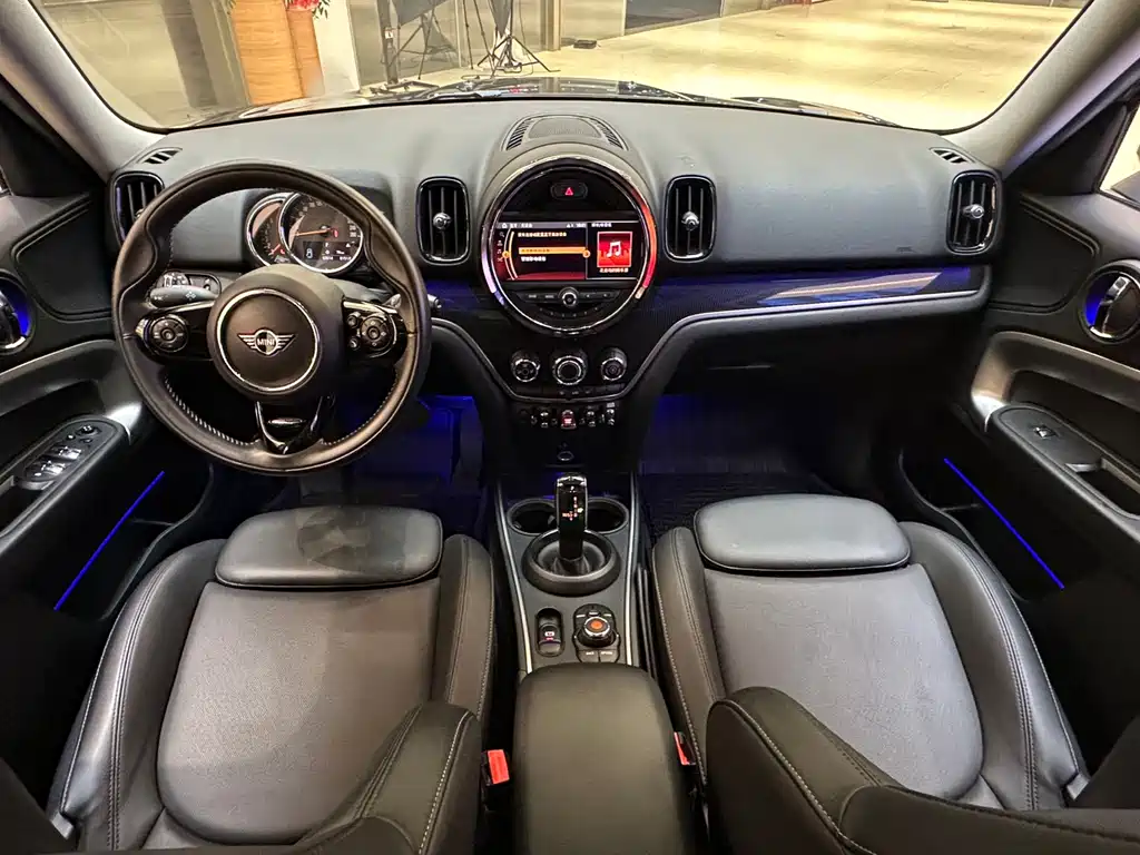 MINI COUNTRYMAN 2021 1.5T COOPER Connoisseur купить на сайте DeffCars