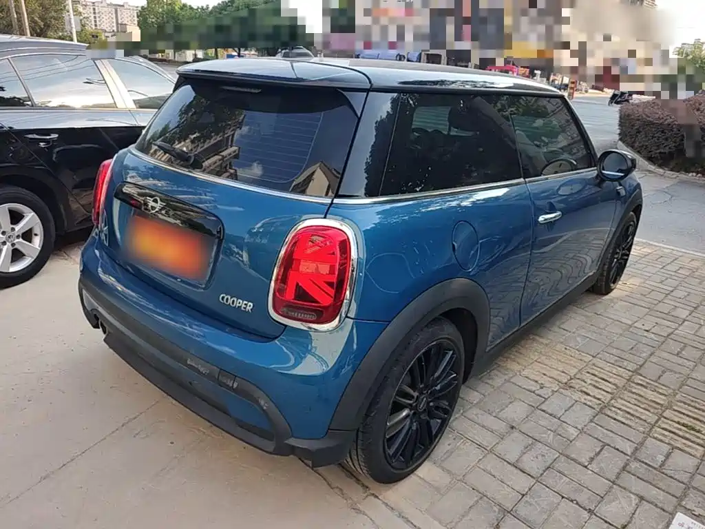 MINI 2022 1.5T COOPER Classic купить на сайте DeffCars