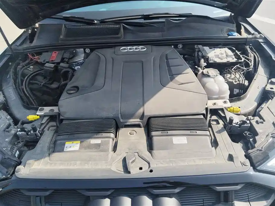 Audi Q7 2025 45 TFSI quattro S line Black Warrior купить на сайте DeffCars