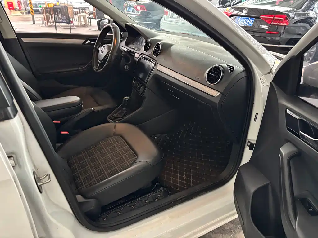 Jetta 2017 1.5L automatic comfort model купить на сайте DeffCars