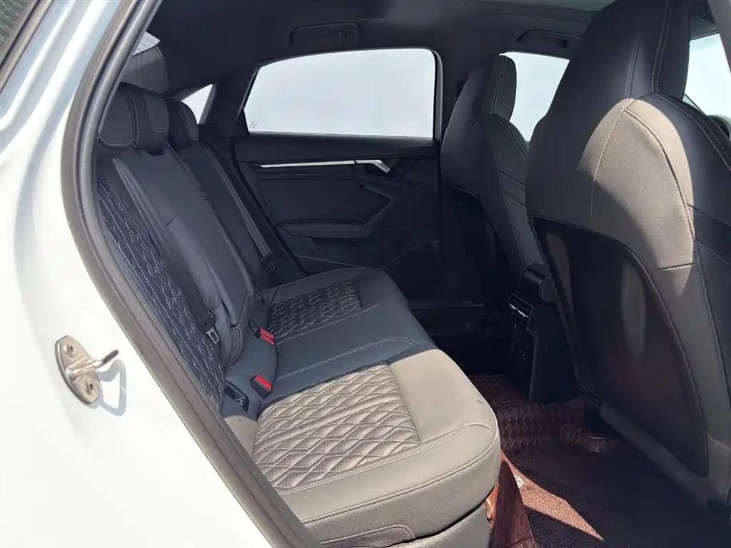 Audi A3 2024 A3L Limousine 35 TFSI Fashionable and Sporty купить на сайте DeffCars