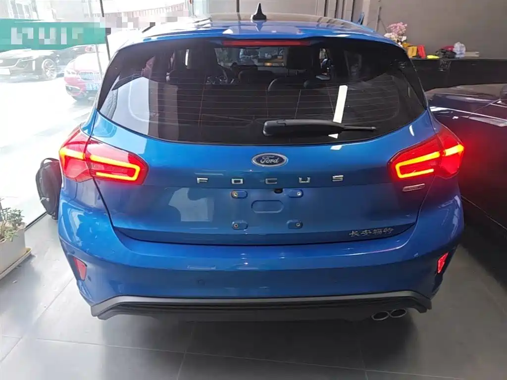 Focus 2020 Hatchback EcoBoost 180 Automatic ST Line купить на сайте DeffCars