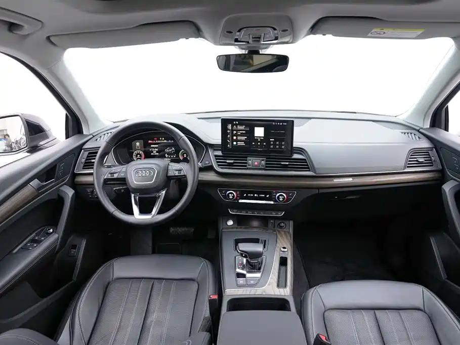 Audi Q5L 2022 facelift 40T luxury and elegant model купить на сайте DeffCars