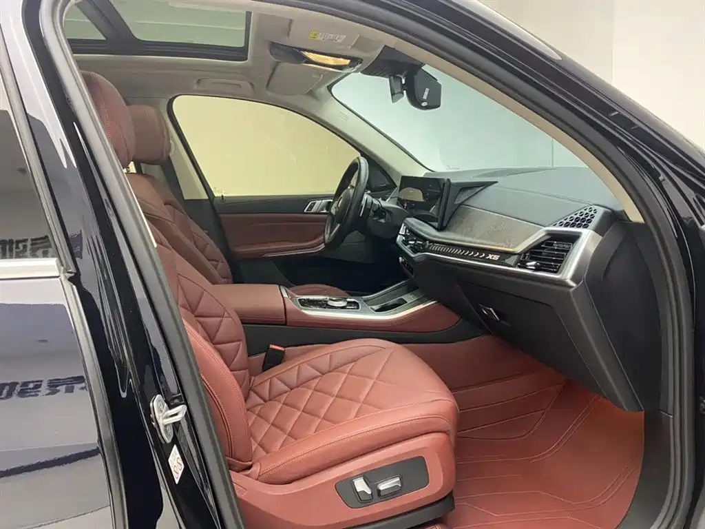 BMW X5 2023 xDrive 30Li M Sports Package купить на сайте DeffCars