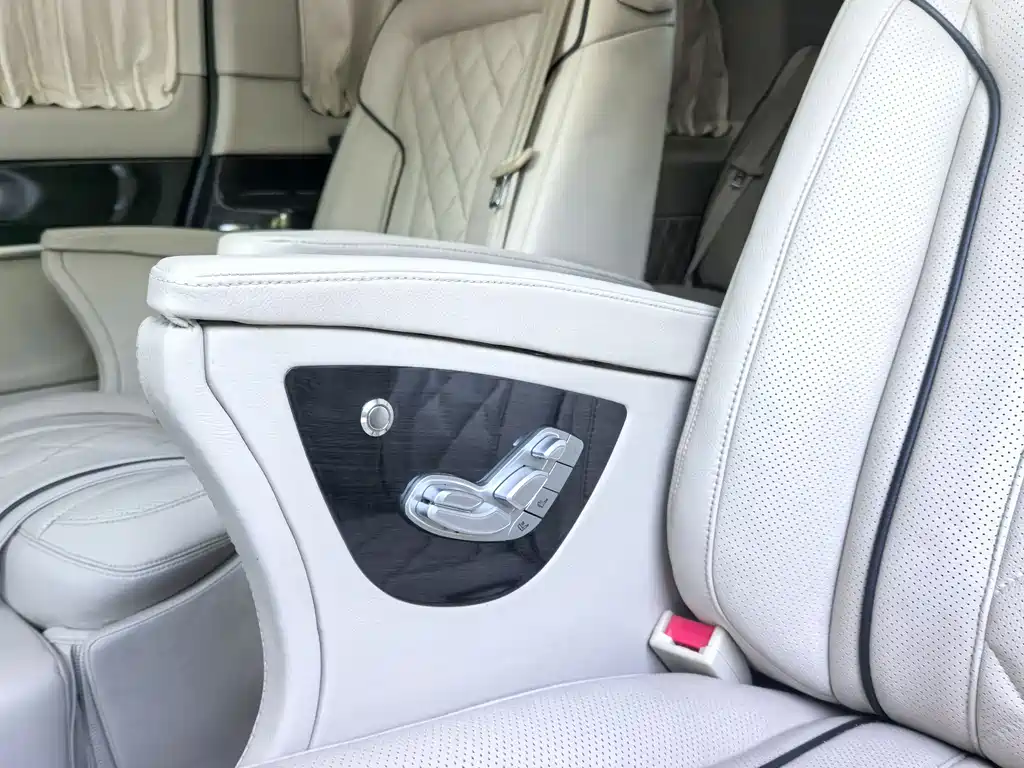 Mercedes-Benz V-Class 2017 V 260 L Premium Extended Edition купить на сайте DeffCars