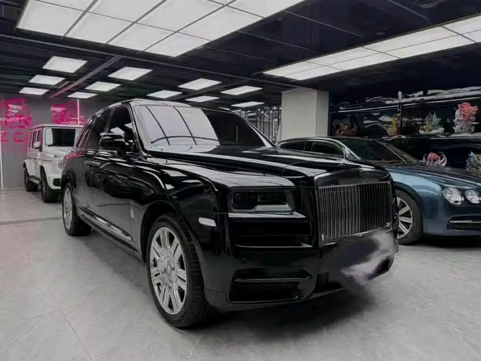 Cullinan 2018 four-seat version купить на сайте DeffCars
