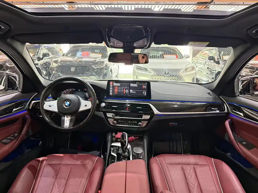 BMW 5 Series 2022 525Li M Sports Package купить на сайте DeffCars