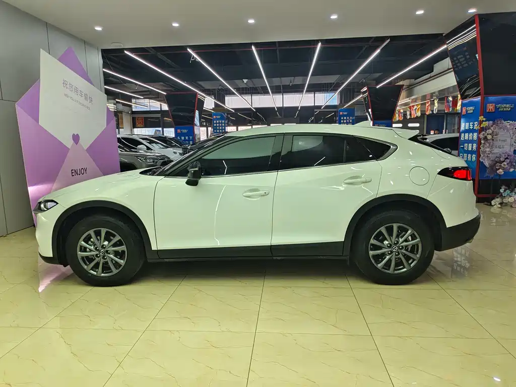 Mazda CX-4 2021 2.0L automatic two-wheel drive Blue Sky Vitality Edition купить на сайте DeffCars