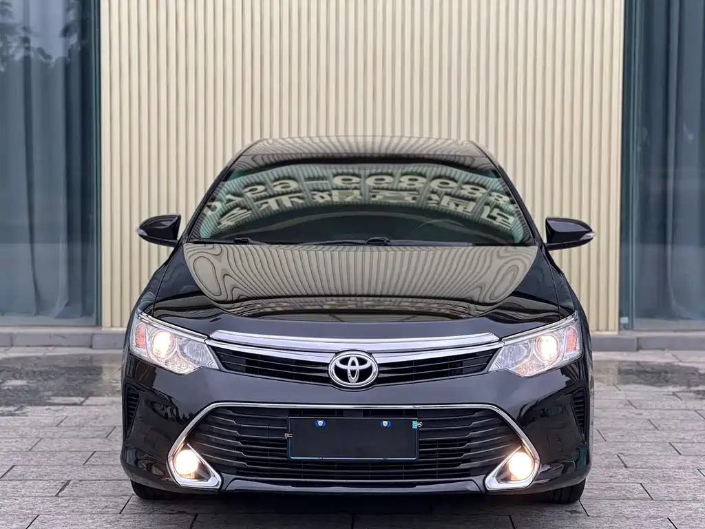 Camry 2016 2.0G 10th Anniversary Leading Edition купить на сайте DeffCars