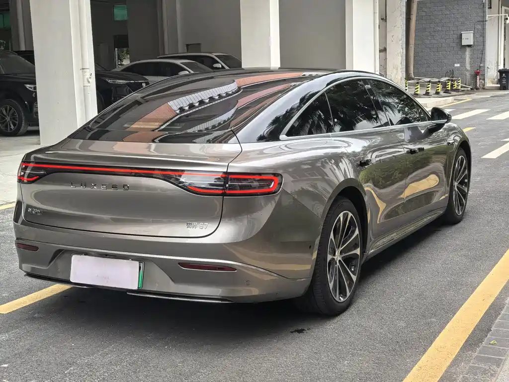 Zhijie S7 2024 Pro купить на сайте DeffCars