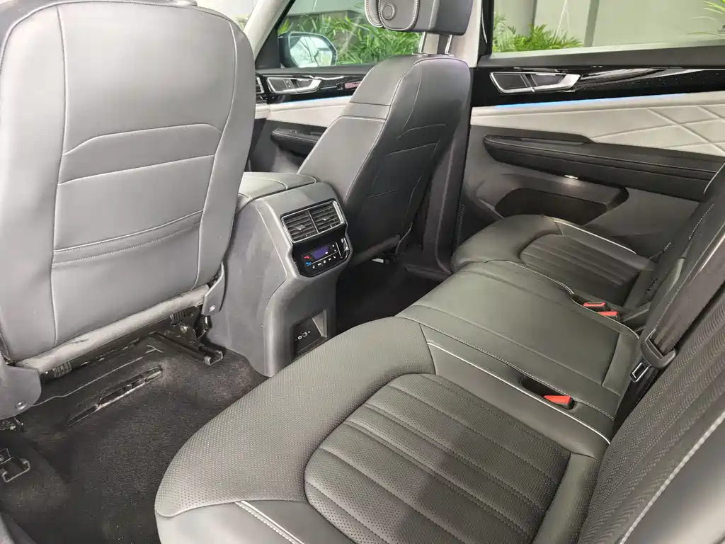 Touron 2023 380TSI four-wheel drive luxury version купить на сайте DeffCars
