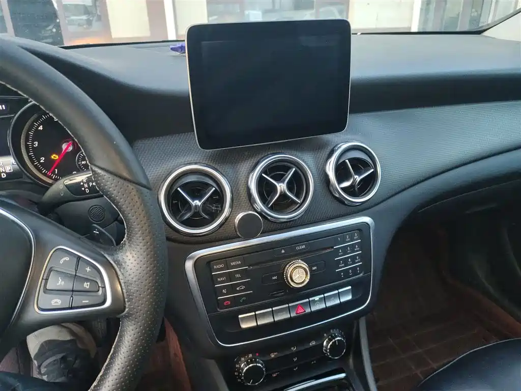 Mercedes-Benz GLA 2017 GLA 200 Dynamic купить на сайте DeffCars