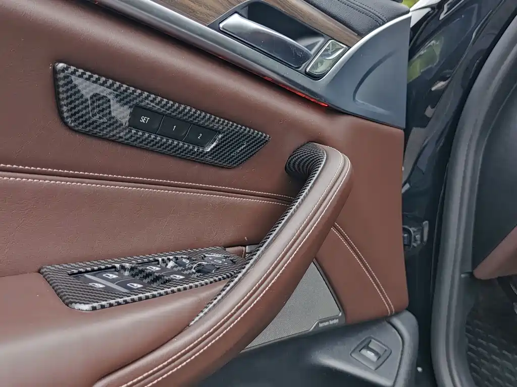 BMW 5 Series 2018 530Li Exclusive Luxury Package купить на сайте DeffCars