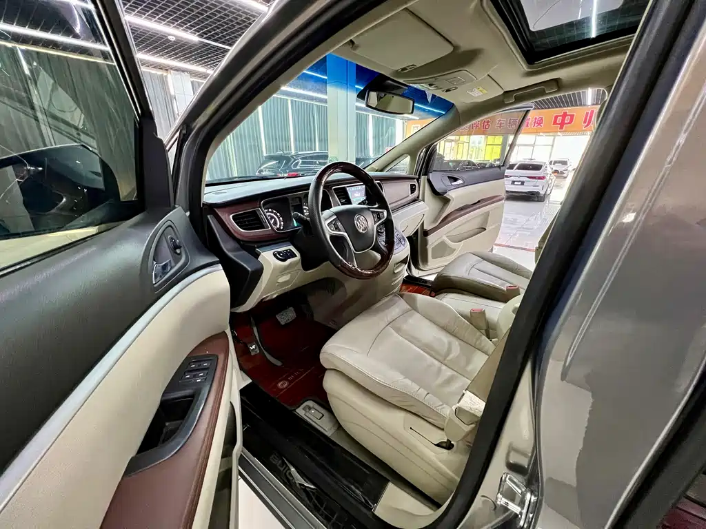 Buick GL8 2017 25S luxury model National V купить на сайте DeffCars