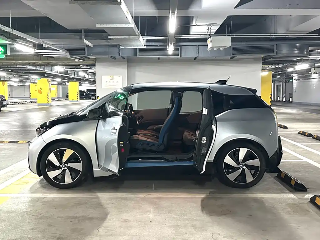 BMW i3 (imported) 2016 upgraded luxury model купить на сайте DeffCars