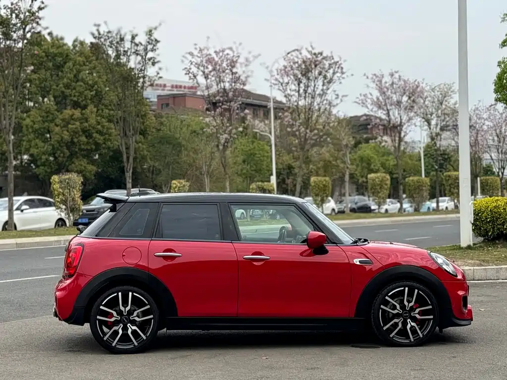 Mini 2018 1.5T ONE five-door version купить на сайте DeffCars