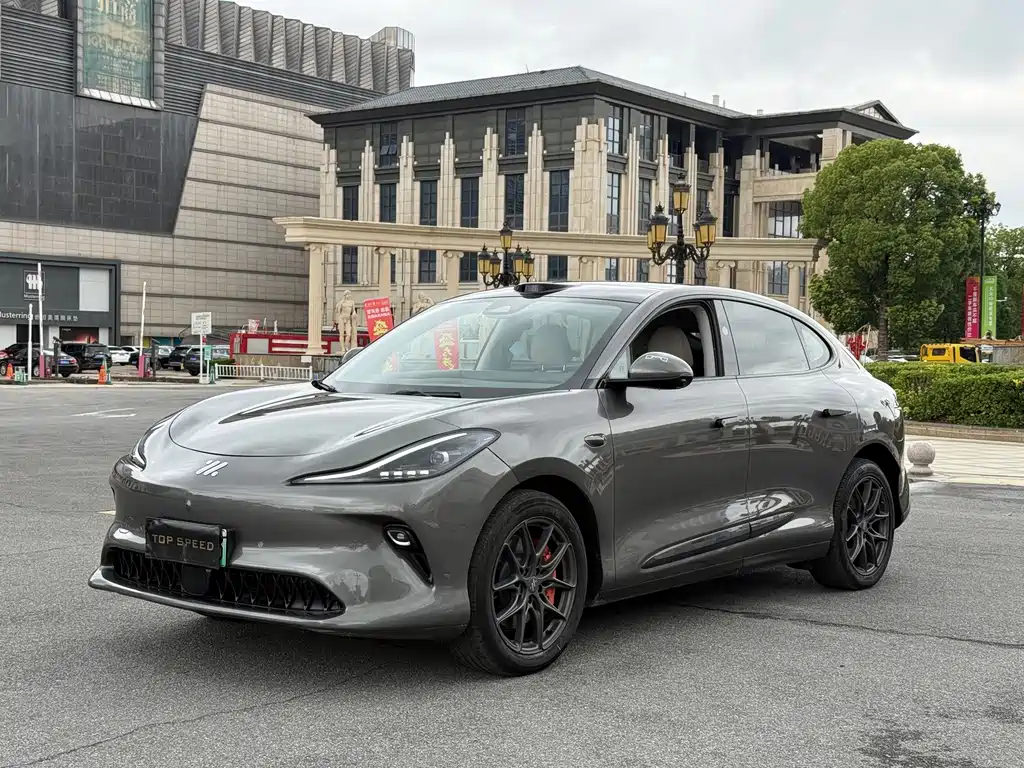 Zhiji LS6 2025 Smart Lizard Driving Edition купить на сайте DeffCars