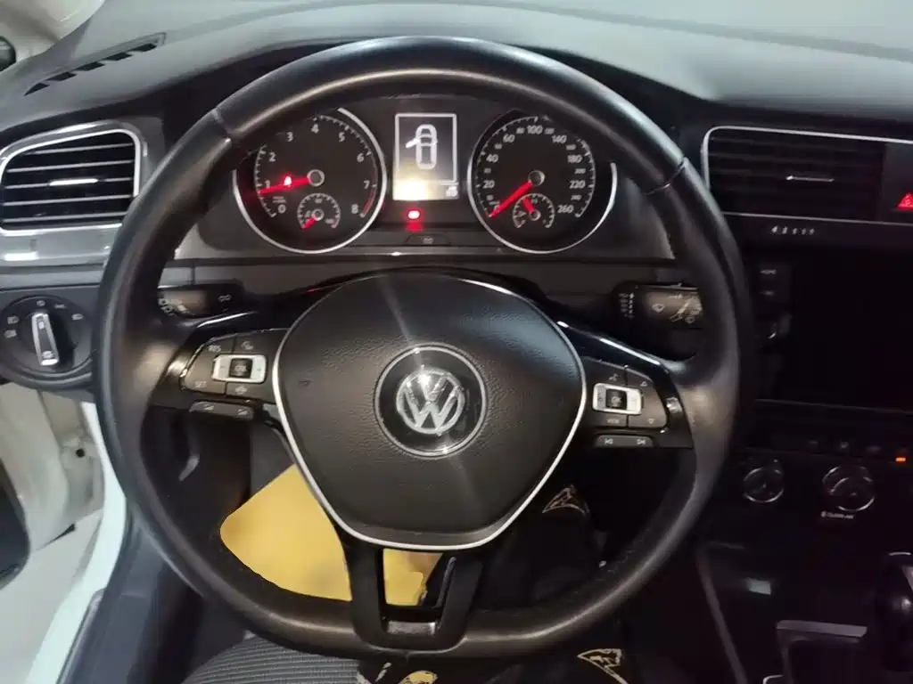 Golf 2019 1.6L automatic comfort model National V купить на сайте DeffCars