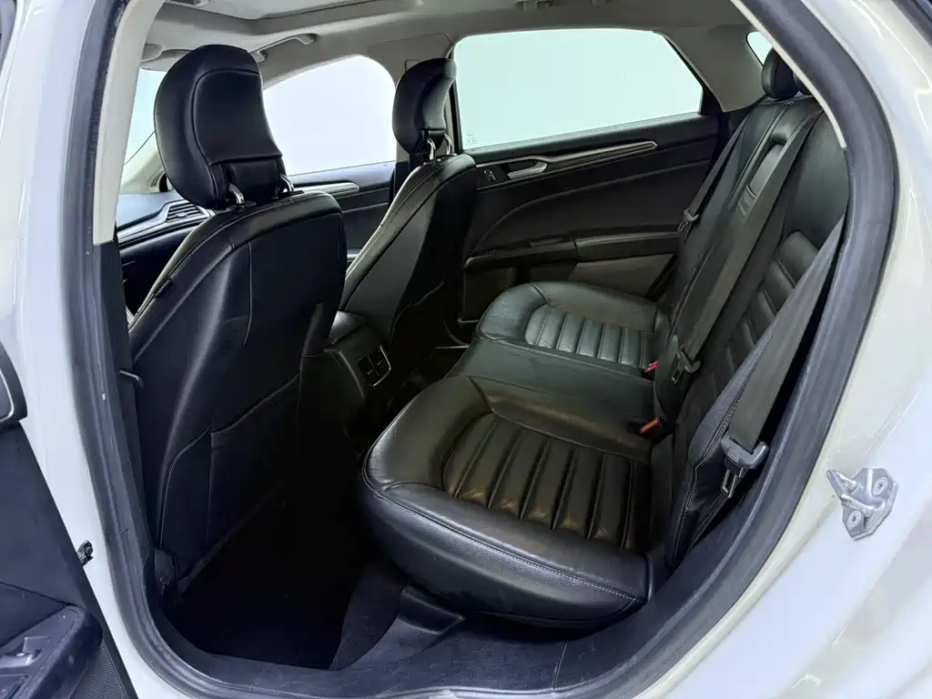 Mondeo 2017 EcoBoost 180 Luxury купить на сайте DeffCars