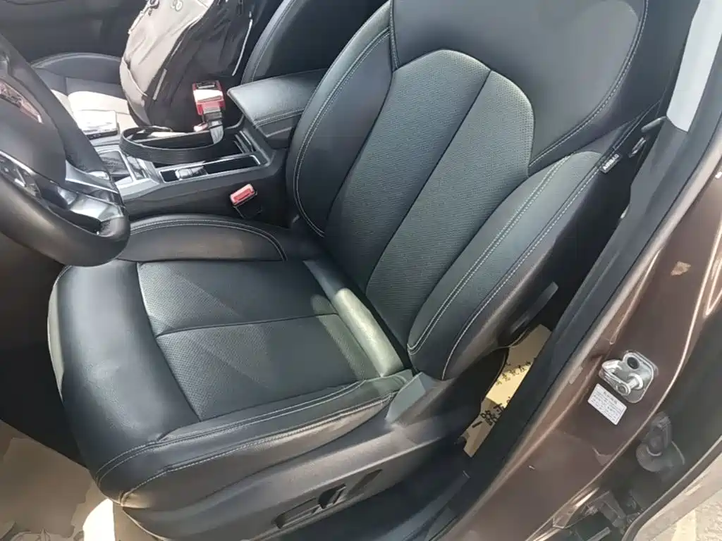 Roewe RX5 2019 20T two-wheel drive automatic Ali intelligent network platinum version купить на сайте DeffCars