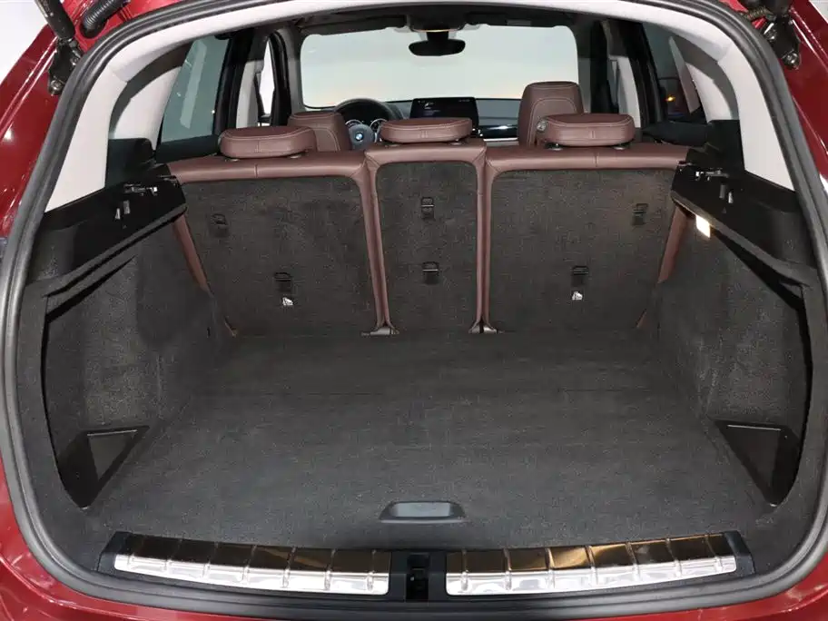 BMW X1 2021 facelift sDrive25Li leading model купить на сайте DeffCars